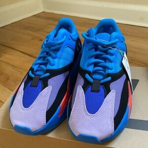 Yeezy Boost 700 Hi-Res Blue